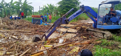 Berkat Kesigapan dan Kordinasi Semua Pihak, Genangan Air di Desa Delik Sumber Sudah Teratasi.