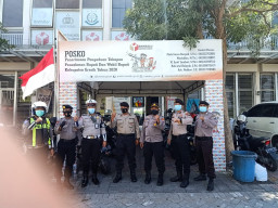 Jelang Pilkada Serentak, Polres Gresik Intensifkan Patroli Ke KPU dan Bawaslu.