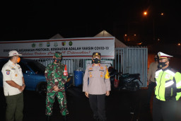 Berlangsung Aman dan Kondusif, Kapolres Gresik Bersama Forkopimda Apresiasi Warga Yang Rayakan Tahun Baru di Rumah dan Patuh Prokes.