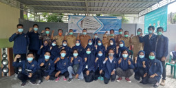 Mahasiswa PGRI Adi Buana, KKN di Desa Slempit Kecamatan Damean Gresik.
