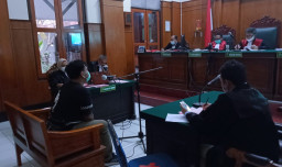 Hutang Sabu Dijual Lagi, Bayar Setelah Laku, Agus Kurniawan Diadili.