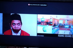 Ragil PL "Kurir 200 Gram Sabu dan 30 Pil Ekstasi, Terancam Hukuman 15 Tahun Penjara.