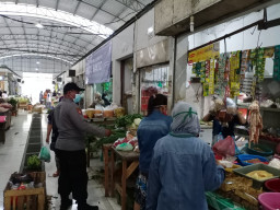 Polsek Driyorejo Bersama Stakeholder, Gencar Terapkan Disiplin Prokes.
