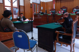 Ditangkap Setelah Pesta Sabu, 3 Pria Ini Diadili