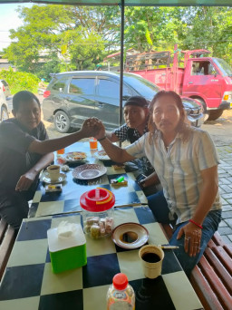 Bincang Santai di Kedai, 3 Politisi Ini Ucapkan Selamat Pada Bupati dan Wabup Gresik