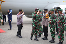 Panglima TNI dan Kapolri, Bakar Semangat Satgas Nemangkawi