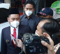 Bupati Gresik, Gus Yani Tolak Mobdin Baru, Ini Alasannya