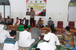 Jalin Komunikasi, Tim Divisi Humas Polri Silahturahmi ke Ponpes Ushulul Hikmah Al Ibrohimi Gresik
