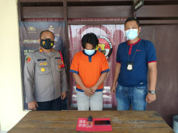 Polsek Dukun Gresik Polda Jatim, Ringkus Pemuda Bawa Klip Plastik Berisi Sabu