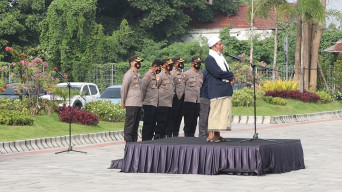 Tingkatkan Iman dan Takwa, Usai Apel Seluruh Personil Polres Gresik Ikuti Binrohtal