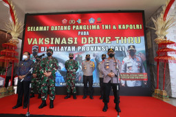 Panglima TNI dan Kapolri, Tinjau Vaksinasi Drive Thru di Bali