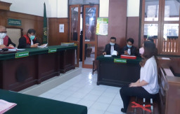 Diduga Lakukan Pencemaran Nama Baik, Stella Monika Dijerat UU ITE