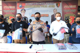 Jatanras Polda Jatim, Bekuk 3 Tersangka Sindikat Curat