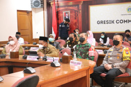 Vidcon Pengarahan Presiden RI, Kepada Kepala Daerah se Indonesia Tahun 2021. Dihadiri Kapolres Gresik