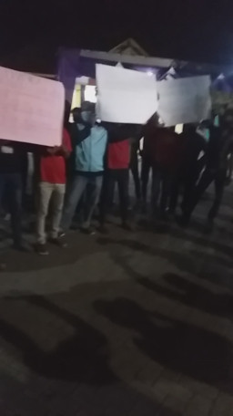 Ricuh, Ratusan Warga Gagalkan Pelantikan Perangkat Desa Munggu Gebang
