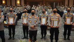 Humas Polda Jatim, Terima 2 Kategori Dari Humas Mabes PolriPenghargaan
