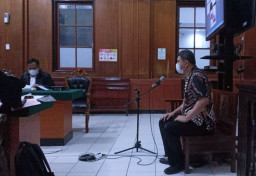 Tipu Gelap Investasi Dana Haji Linda Jaya, Hakim Periksa Dedy Sebagai Saksi Terdakwa Linda Nofijani