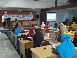 Diskopukm Jatim, Gelar Pelatihan Rancang Desain Kemasan da Expired Date Pada Produk Makanan dan Minuman