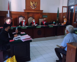 Curi Sparepart Mesin Diesel Lewat Atap dan Jendela, Ajis Diadili