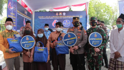 Peringati HUT Lantas, 63 Anggota Polantas Gresik, Jadi Orang Tua Asuh Anak Yatim Covid