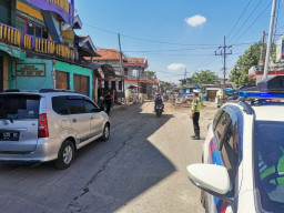 Pastikan Kelancaran Jalan, Polantas Gresik Turun ke Jalan Atur Lalin