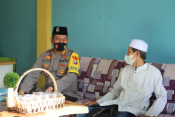 Minta Doa, Kapolres Gresik Silahturahmi ke Habib Ismail