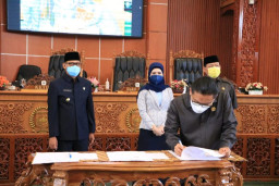 Bahas Perubahan Anggaran dan Pengesahan Raperda TA 2022, DPRD Kota Depok Gelar Rapat Paripurna