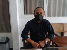 Tak Digubris, Warga Dusun Krajan Kalipuro Masih Menutup Jalan