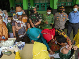 Hari Ini, Vaksinasi anak usia 6 - 11 tahun di Kabupaten Gresik