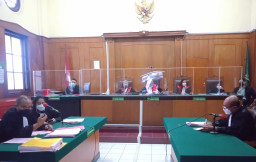 DITANGKAP DENGAN BB- 9 POKET SABU DAN 2 PIPET KACA BERISI SABU, DIDAKWA BUKAN SEBAGAI PENGEDAR, ISMAIL DAN SAMSUL ARIFIN DIVONIS 3 TAHUN PENJARA.
