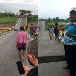 AKIBAT DERASNYA AIR DAN USIA, JEMBATAN KACANGAN BENJENG ROBOH