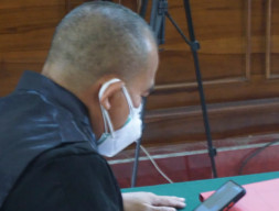 PESAN MATERIAL PLAT BESI HINGGA MENCAPAI Rp. 1,9 MILIAR, DIBAYAR PAKAI BG "BLONG" TANDA SETYA KEMPLANG PT. VKU Rp. 1,4 MILIAR