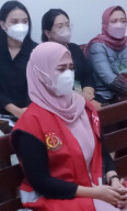 MEMBUAT AKTA AUTENTIK PALSU, UNTUK PENCAIRAN DANA BANK SENILAI Rp. 24 MILIAR, NOTARIS MUSDALIFAH DIBUI 12 BULAN, NYATAKAN PIKIR - PIKIR