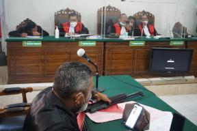 TAK TERIMA TANAH WARISAN DIKUASAI TETANGGA, AMIR MAHMUDI TEMBAK WAJAH IBU PKK