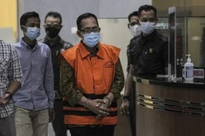 WAKIL KETUA PENGADILAN NEGERI SURABAYA, DIPERIKSA SEBAGAI SAKSI KASUS OTT HAKIM ITONG