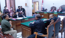 Saksi A de Charge Sebut Pabrik Gula Ali Sanjaya Ambil Bahan Baku Tebu Dari Pabrik Lain