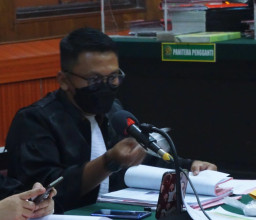 HABIS NYABU, YANUAR APES DITANGKAP DI JALAN DIPONEGORO, DENGAN BB PIPET KACA ISI SABU HABIS BAKAR