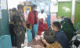 Lurah Kupang Krajan Ngantor di RW 3. Ditinjau Oleh Camat Sawahan dan Ketua DPRD kota Surabaya