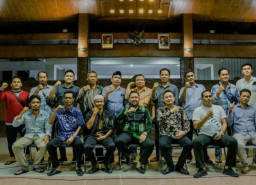 Pengusaha Pupuk Wadeng Audiensi Dengan Bupati Gresik