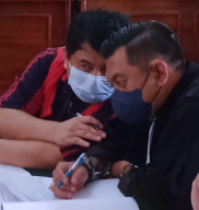 MODUS DEPOSITO NON PERBANKAN, UANG MASUK KE DUA PERUSAHAAN, RANTO HENSA SEBAGAI PERANTARA, DIADILI