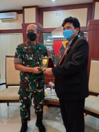 Jalin Silahturami, Kepala BPIP Dialog Sosialisasi Salam Pancasila dengan Pangdam Brawijaya Jatim