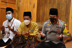 Polres Gresik Masifkan Vaksinasi Pada Bulan Ramadhan, Ratusan Santri Ponpes Al-Ibrohimi Menerima Vaksin Booster