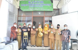 Wakil Bupati Gresik Aminatun Habibah Lepas Ekspor Ke-22 Hasil Produksi UMKM Gresik, Kirim Ke Jepang Dan Malaysia