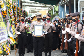 Kapolres Gresik Takziah di Kediaman Aiptu Jailani