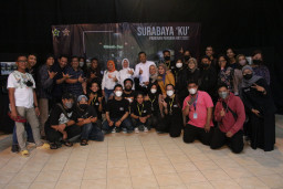 Calon anggota HIMMARFI gelar pameran foto "Surabaya Ku"