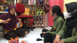 Pendampingan UMKM Rungkut Menanggal Melalui Digital Marketing, Oleh Mahasiswa KKN-T UPN Veteran Jatim