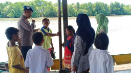 Polres Gresik Sosialisasi Antisipasi Bahaya Banjir Rob di Mengare