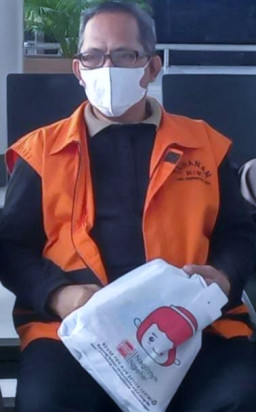 KASUS SUAP PENGURUSAN PERKARA PEMBUBARAN PT.SGP, JAKSA KPK LIMPAHKAN TIGA TERSANGKA KE PENGADILAN TIPIKOR SURABAYA
