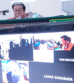 JUAL SABU 10 POKET, BERAT TOTAL 6,86 GRAM, RAHMAT HIDAYAT DIDAKWA SEBAGAI PENGEDAR