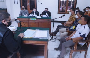SIDANG DUGAAN PEMBUATAN DAN PENGGUNAAN SURAT PALSU, JAKSA HADIRKAN TIGA SAKSI MANAGER BANK, STAF BPN DAN JURU KETIK NOTARIS EDHI SUSANTO